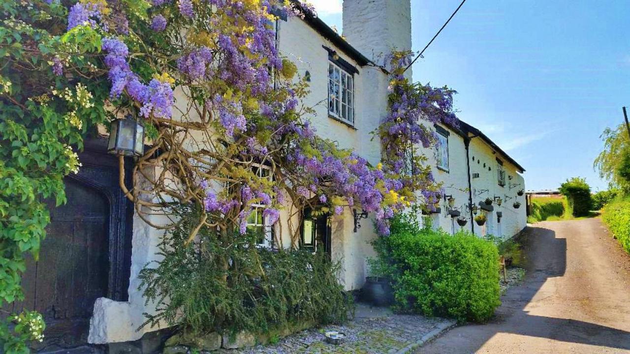 Finest Retreats - The Old Church House Inn Broadhempston Экстерьер фото