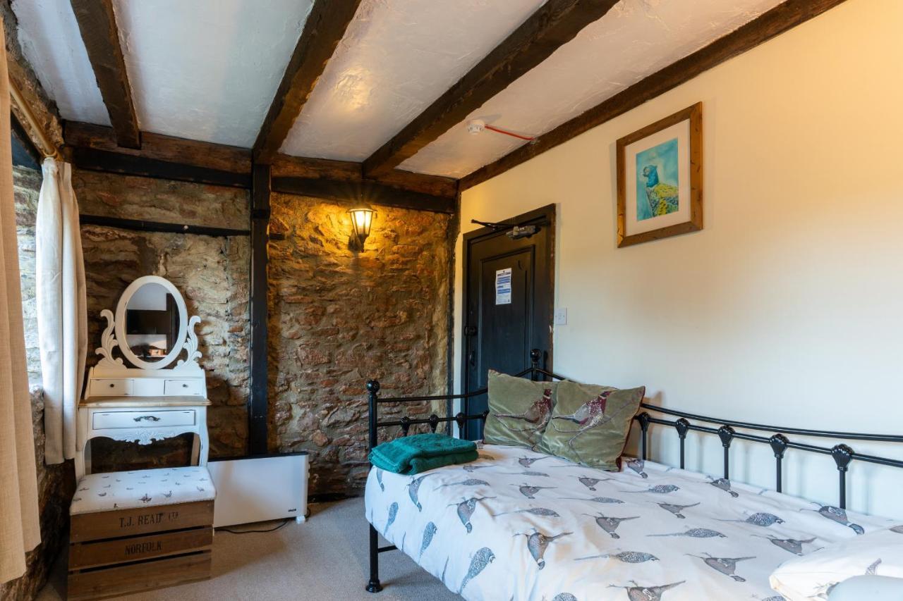 Finest Retreats - The Old Church House Inn Broadhempston Экстерьер фото