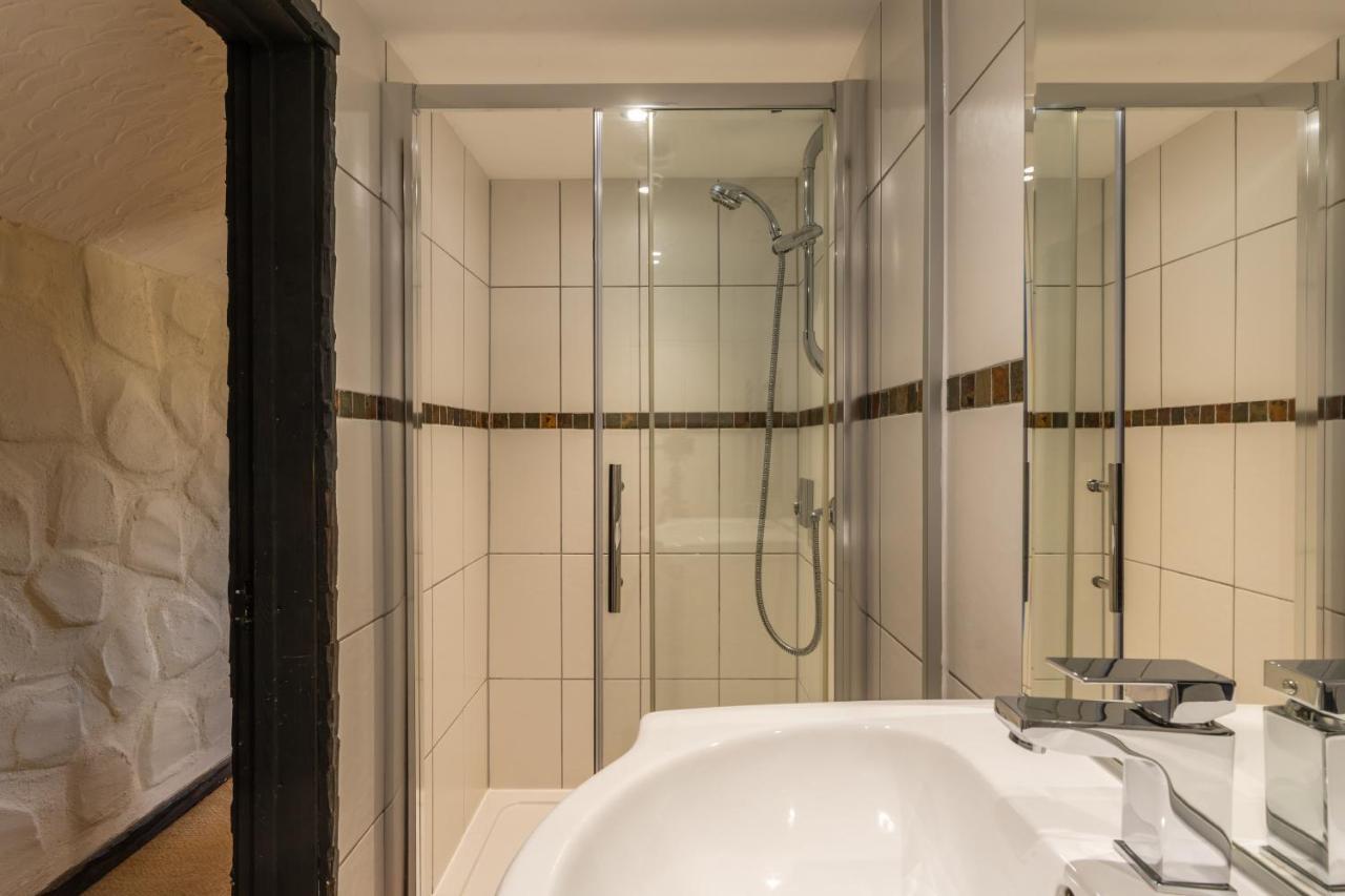Finest Retreats - The Old Church House Inn Broadhempston Экстерьер фото