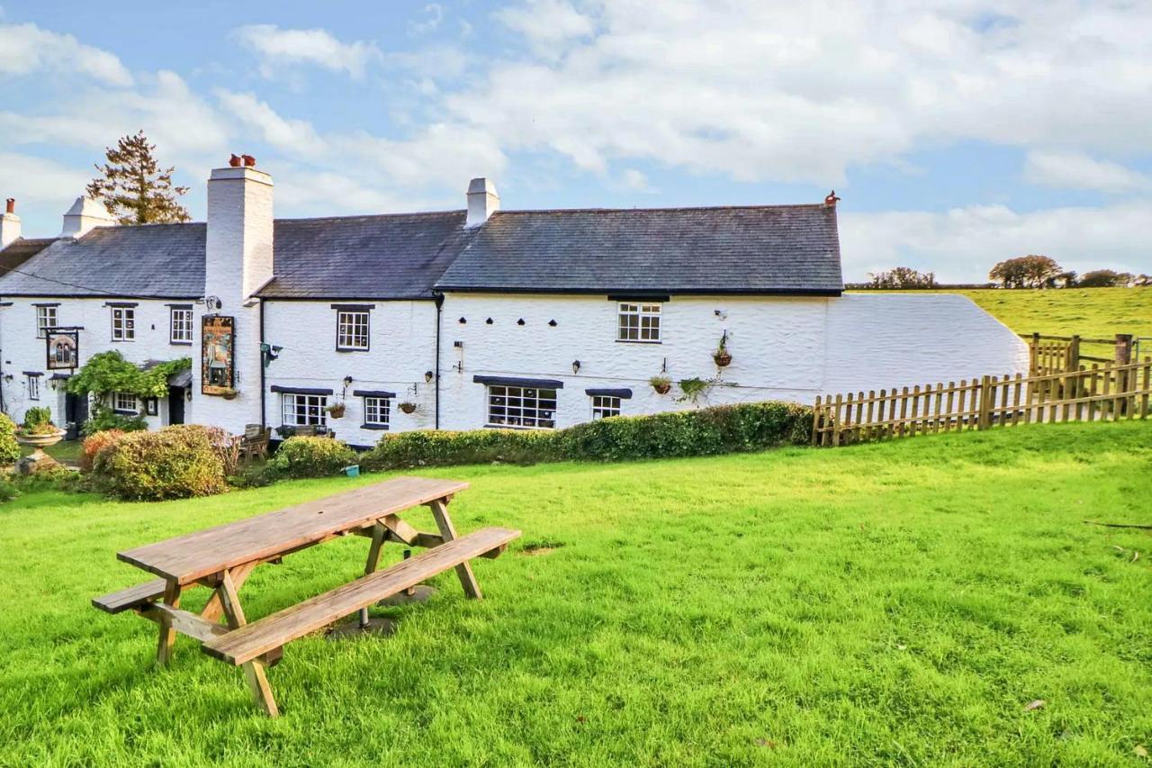 Finest Retreats - The Old Church House Inn Broadhempston Экстерьер фото