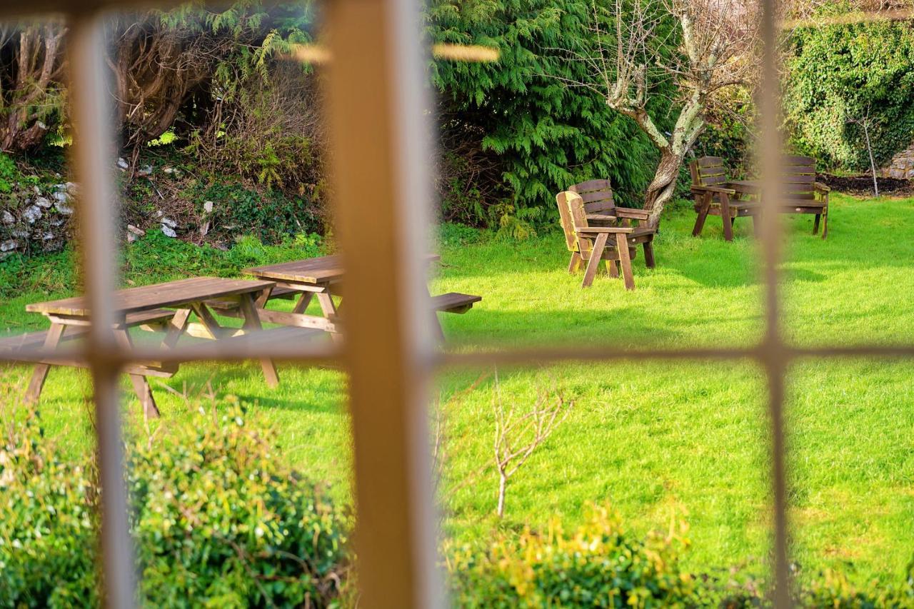Finest Retreats - The Old Church House Inn Broadhempston Экстерьер фото